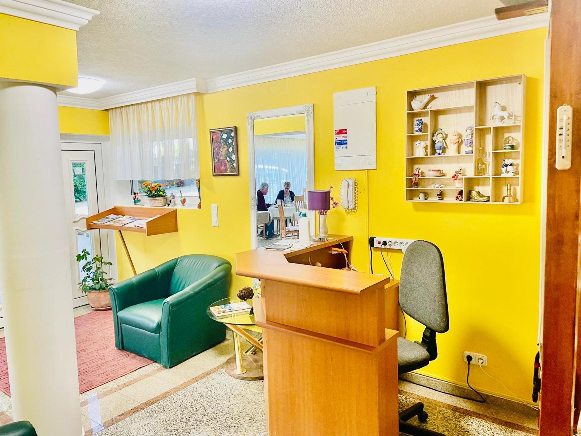 Villa Lux เฮวิซ ภายนอก รูปภาพ
